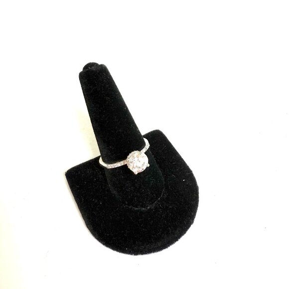 😍"Put a Ring On IT Event" Genuine Moissanite Solitaire Ring - Picture 1 of 1